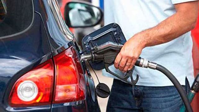 Manitobans overwhelmingly support extending gas tax cut