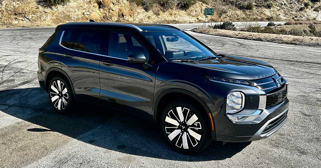 2025-Mitsubishi-Outlander - Camrose Voice Mitsubishi Outlander SUV